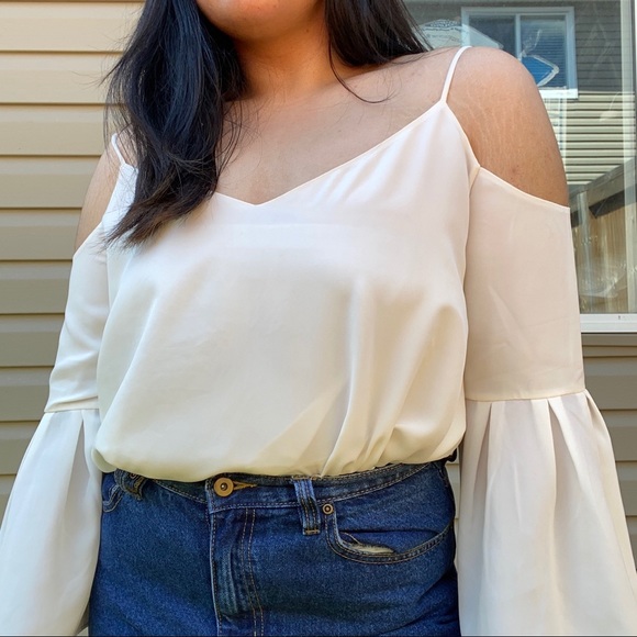 H&M Off Shoulder Cream Blouse - Picture 5 of 5